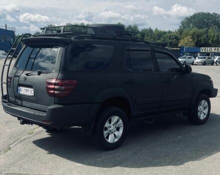 Черный Тойота Секвойя, объемом двигателя 4.7 л и пробегом 486 тыс. км за 10952 $, фото 4 на Automoto.ua