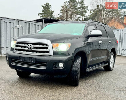 Черный Тойота Секвойя, объемом двигателя 5.66 л и пробегом 241 тыс. км за 23000 $, фото 1 на Automoto.ua