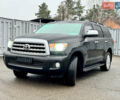 Черный Тойота Секвойя, объемом двигателя 5.66 л и пробегом 241 тыс. км за 23000 $, фото 1 на Automoto.ua