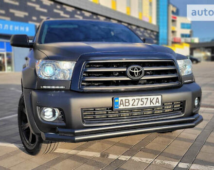 Черный Тойота Секвойя, объемом двигателя 5.6 л и пробегом 250 тыс. км за 32999 $, фото 58 на Automoto.ua