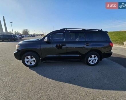 Чорний Тойота Секвойя, об'ємом двигуна 5.66 л та пробігом 310 тис. км за 21500 $, фото 6 на Automoto.ua