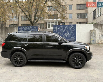 Черный Тойота Секвойя, объемом двигателя 5.66 л и пробегом 226 тыс. км за 24999 $, фото 6 на Automoto.ua