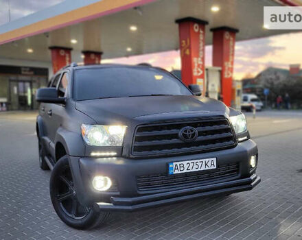 Черный Тойота Секвойя, объемом двигателя 5.6 л и пробегом 250 тыс. км за 32999 $, фото 18 на Automoto.ua