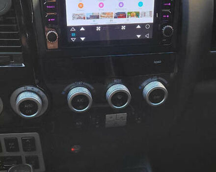 Черный Тойота Секвойя, объемом двигателя 5.6 л и пробегом 250 тыс. км за 32999 $, фото 78 на Automoto.ua