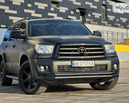 Черный Тойота Секвойя, объемом двигателя 5.6 л и пробегом 250 тыс. км за 32999 $, фото 8 на Automoto.ua