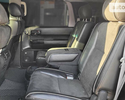 Черный Тойота Секвойя, объемом двигателя 5.6 л и пробегом 250 тыс. км за 32999 $, фото 66 на Automoto.ua