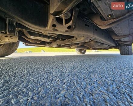 Чорний Тойота Секвойя, об'ємом двигуна 5.66 л та пробігом 310 тис. км за 21500 $, фото 17 на Automoto.ua