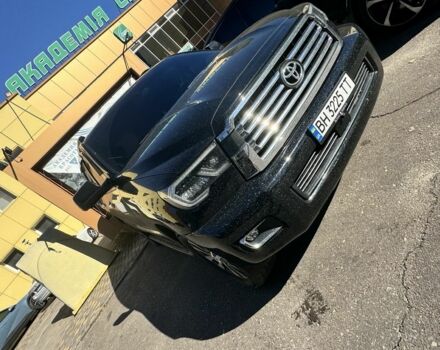 Черный Тойота Секвойя, объемом двигателя 5.7 л и пробегом 203 тыс. км за 30000 $, фото 1 на Automoto.ua