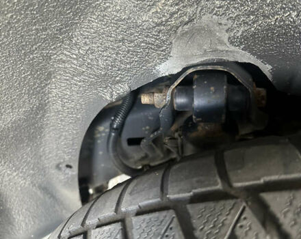 Черный Тойота Секвойя, объемом двигателя 5.7 л и пробегом 211 тыс. км за 22500 $, фото 41 на Automoto.ua