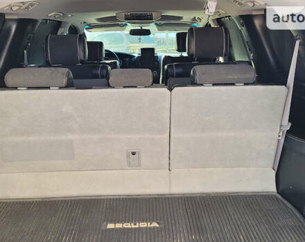 Черный Тойота Секвойя, объемом двигателя 5.6 л и пробегом 250 тыс. км за 32999 $, фото 72 на Automoto.ua