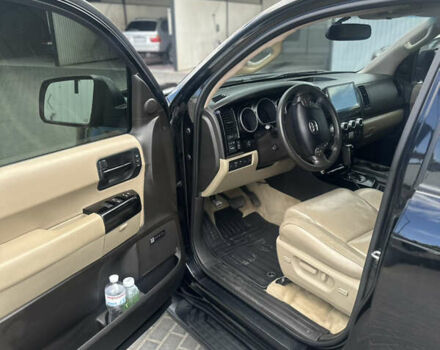 Черный Тойота Секвойя, объемом двигателя 5.7 л и пробегом 211 тыс. км за 22500 $, фото 34 на Automoto.ua