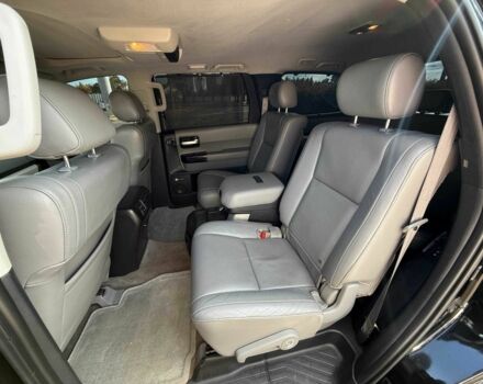 Черный Тойота Секвойя, объемом двигателя 5.7 л и пробегом 182 тыс. км за 17500 $, фото 16 на Automoto.ua