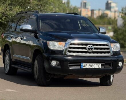 Черный Тойота Секвойя, объемом двигателя 5.7 л и пробегом 182 тыс. км за 17500 $, фото 3 на Automoto.ua