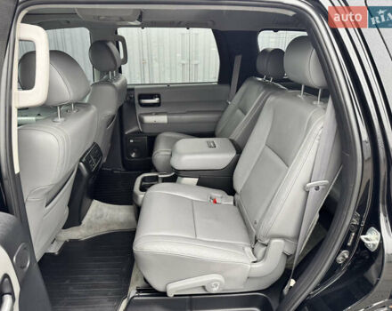 Черный Тойота Секвойя, объемом двигателя 5.66 л и пробегом 241 тыс. км за 23000 $, фото 49 на Automoto.ua