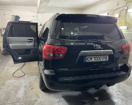 Черный Тойота Секвойя, объемом двигателя 5.7 л и пробегом 328 тыс. км за 23700 $, фото 1 на Automoto.ua