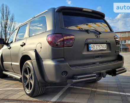 Черный Тойота Секвойя, объемом двигателя 5.6 л и пробегом 250 тыс. км за 32999 $, фото 30 на Automoto.ua