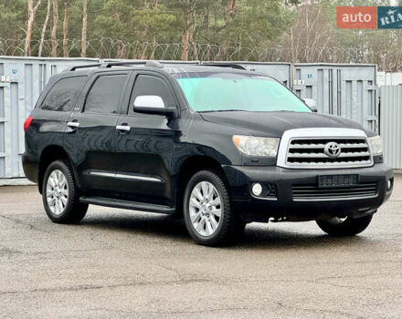 Черный Тойота Секвойя, объемом двигателя 5.66 л и пробегом 241 тыс. км за 23000 $, фото 2 на Automoto.ua