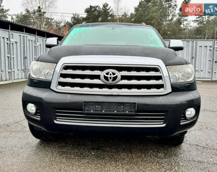 Черный Тойота Секвойя, объемом двигателя 5.66 л и пробегом 241 тыс. км за 23000 $, фото 10 на Automoto.ua