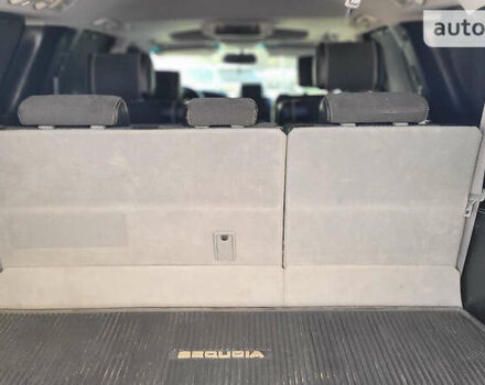 Черный Тойота Секвойя, объемом двигателя 5.6 л и пробегом 250 тыс. км за 32999 $, фото 67 на Automoto.ua