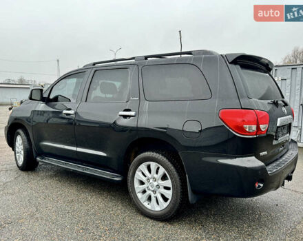 Черный Тойота Секвойя, объемом двигателя 5.66 л и пробегом 241 тыс. км за 23000 $, фото 14 на Automoto.ua