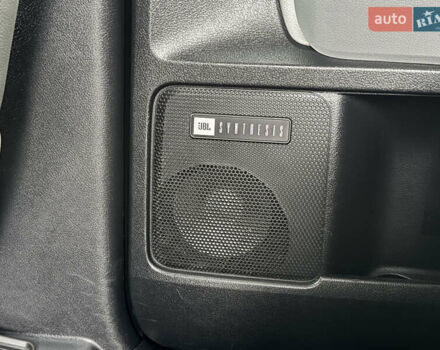 Черный Тойота Секвойя, объемом двигателя 5.66 л и пробегом 241 тыс. км за 23000 $, фото 35 на Automoto.ua