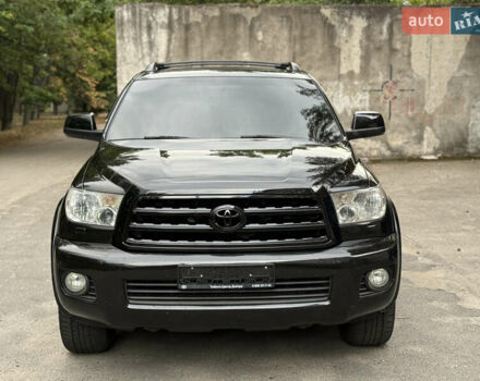 Черный Тойота Секвойя, объемом двигателя 5.66 л и пробегом 226 тыс. км за 24999 $, фото 4 на Automoto.ua
