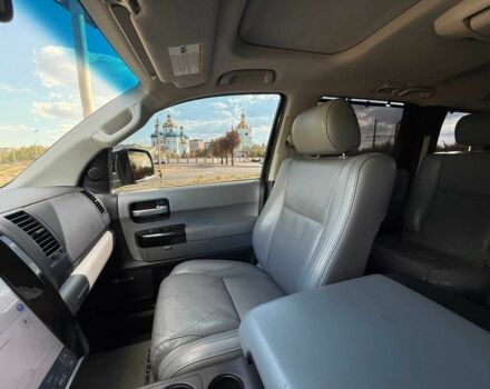 Черный Тойота Секвойя, объемом двигателя 5.7 л и пробегом 182 тыс. км за 17500 $, фото 23 на Automoto.ua