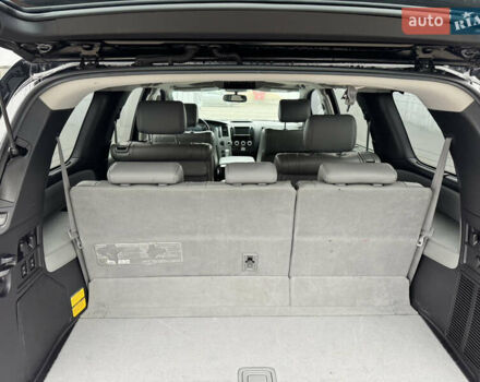 Черный Тойота Секвойя, объемом двигателя 5.66 л и пробегом 241 тыс. км за 23000 $, фото 50 на Automoto.ua