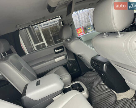 Чорний Тойота Секвойя, об'ємом двигуна 5.7 л та пробігом 308 тис. км за 20500 $, фото 1 на Automoto.ua