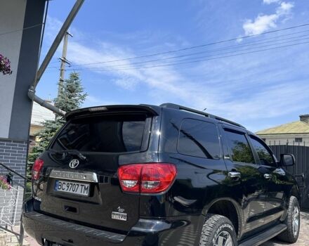 Черный Тойота Секвойя, объемом двигателя 5.7 л и пробегом 200 тыс. км за 22500 $, фото 4 на Automoto.ua