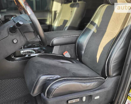 Черный Тойота Секвойя, объемом двигателя 5.6 л и пробегом 250 тыс. км за 32999 $, фото 62 на Automoto.ua