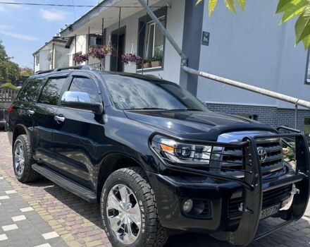 Черный Тойота Секвойя, объемом двигателя 5.7 л и пробегом 200 тыс. км за 22500 $, фото 2 на Automoto.ua