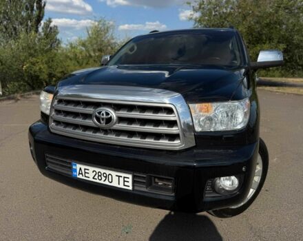 Черный Тойота Секвойя, объемом двигателя 5.7 л и пробегом 182 тыс. км за 17500 $, фото 7 на Automoto.ua