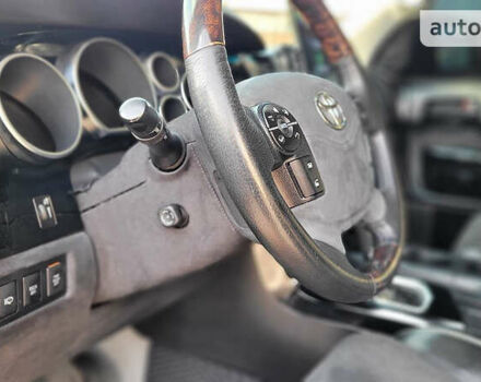 Черный Тойота Секвойя, объемом двигателя 5.6 л и пробегом 250 тыс. км за 32999 $, фото 64 на Automoto.ua