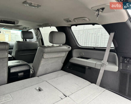 Черный Тойота Секвойя, объемом двигателя 5.66 л и пробегом 241 тыс. км за 23000 $, фото 51 на Automoto.ua