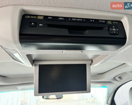 Черный Тойота Секвойя, объемом двигателя 5.66 л и пробегом 241 тыс. км за 23000 $, фото 41 на Automoto.ua