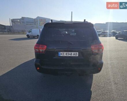 Чорний Тойота Секвойя, об'ємом двигуна 5.66 л та пробігом 310 тис. км за 21500 $, фото 4 на Automoto.ua