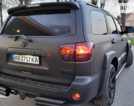 Черный Тойота Секвойя, объемом двигателя 5.6 л и пробегом 250 тыс. км за 32999 $, фото 26 на Automoto.ua