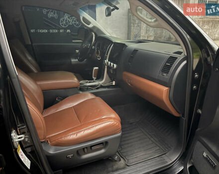 Черный Тойота Секвойя, объемом двигателя 5.66 л и пробегом 226 тыс. км за 24999 $, фото 17 на Automoto.ua