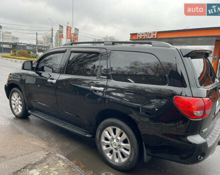 Черный Тойота Секвойя, объемом двигателя 5.7 л и пробегом 228 тыс. км за 24000 $, фото 3 на Automoto.ua