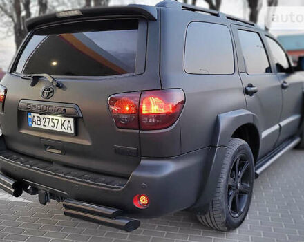 Черный Тойота Секвойя, объемом двигателя 5.6 л и пробегом 250 тыс. км за 32999 $, фото 33 на Automoto.ua