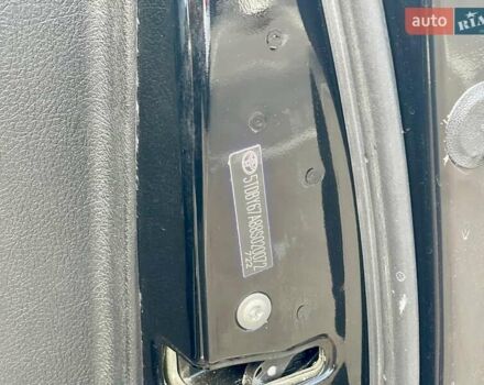 Чорний Тойота Секвойя, об'ємом двигуна 5.66 л та пробігом 224 тис. км за 22500 $, фото 16 на Automoto.ua