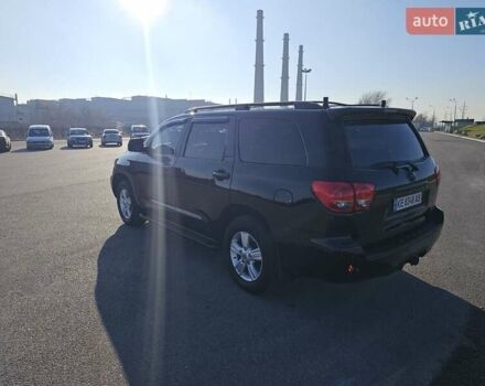 Чорний Тойота Секвойя, об'ємом двигуна 5.66 л та пробігом 310 тис. км за 21500 $, фото 5 на Automoto.ua