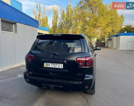 Черный Тойота Секвойя, объемом двигателя 5.7 л и пробегом 343 тыс. км за 22000 $, фото 3 на Automoto.ua