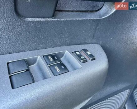 Черный Тойота Секвойя, объемом двигателя 4.6 л и пробегом 275 тыс. км за 21499 $, фото 15 на Automoto.ua