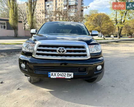 Черный Тойота Секвойя, объемом двигателя 5.66 л и пробегом 195 тыс. км за 29999 $, фото 2 на Automoto.ua