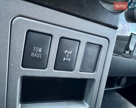 Черный Тойота Секвойя, объемом двигателя 4.6 л и пробегом 275 тыс. км за 21499 $, фото 29 на Automoto.ua