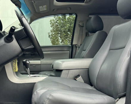 Чорний Тойота Секвойя, об'ємом двигуна 4.6 л та пробігом 270 тис. км за 21900 $, фото 10 на Automoto.ua