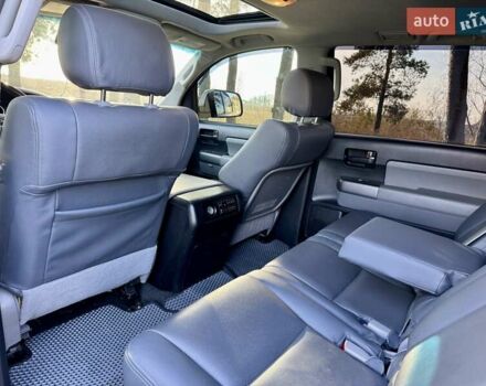 Черный Тойота Секвойя, объемом двигателя 4.6 л и пробегом 275 тыс. км за 21499 $, фото 32 на Automoto.ua