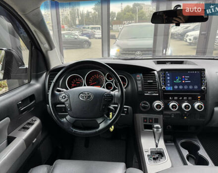 Чорний Тойота Секвойя, об'ємом двигуна 4.6 л та пробігом 270 тис. км за 21900 $, фото 14 на Automoto.ua